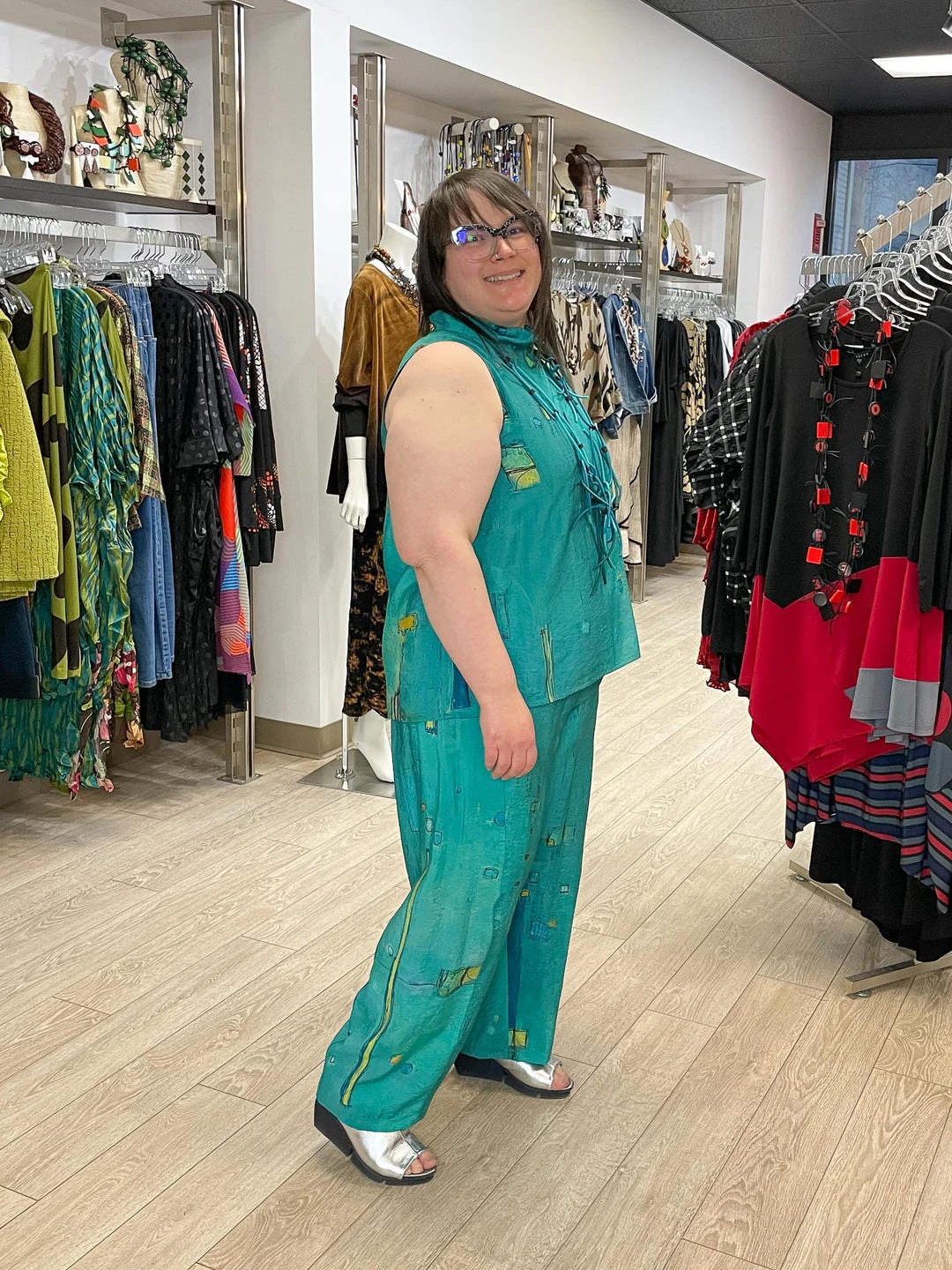 3 Potato Art Print Sleeveless Mock Neck Top, Teal Multi