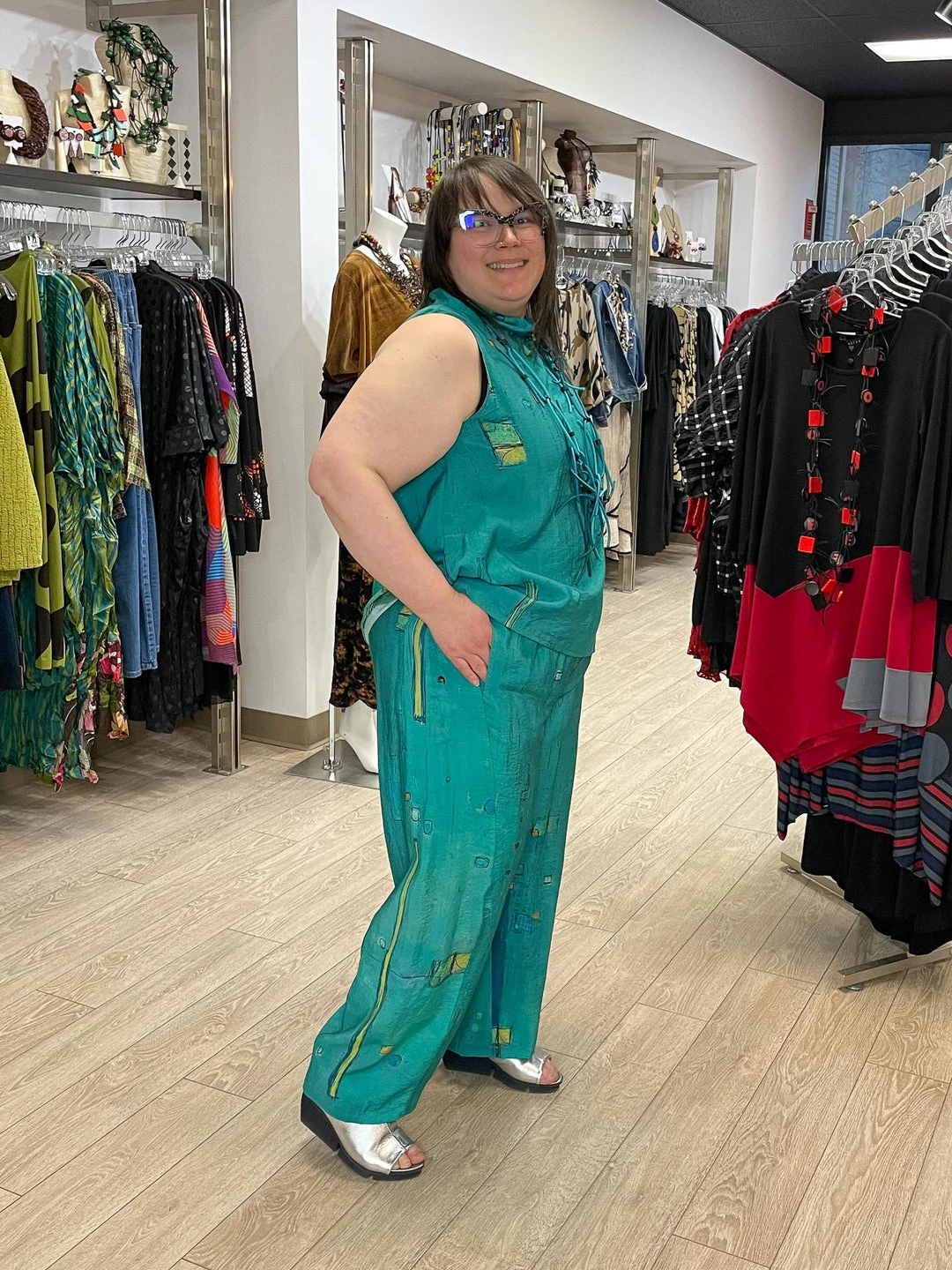 3 Potato Art Print Sleeveless Mock Neck Top, Teal Multi