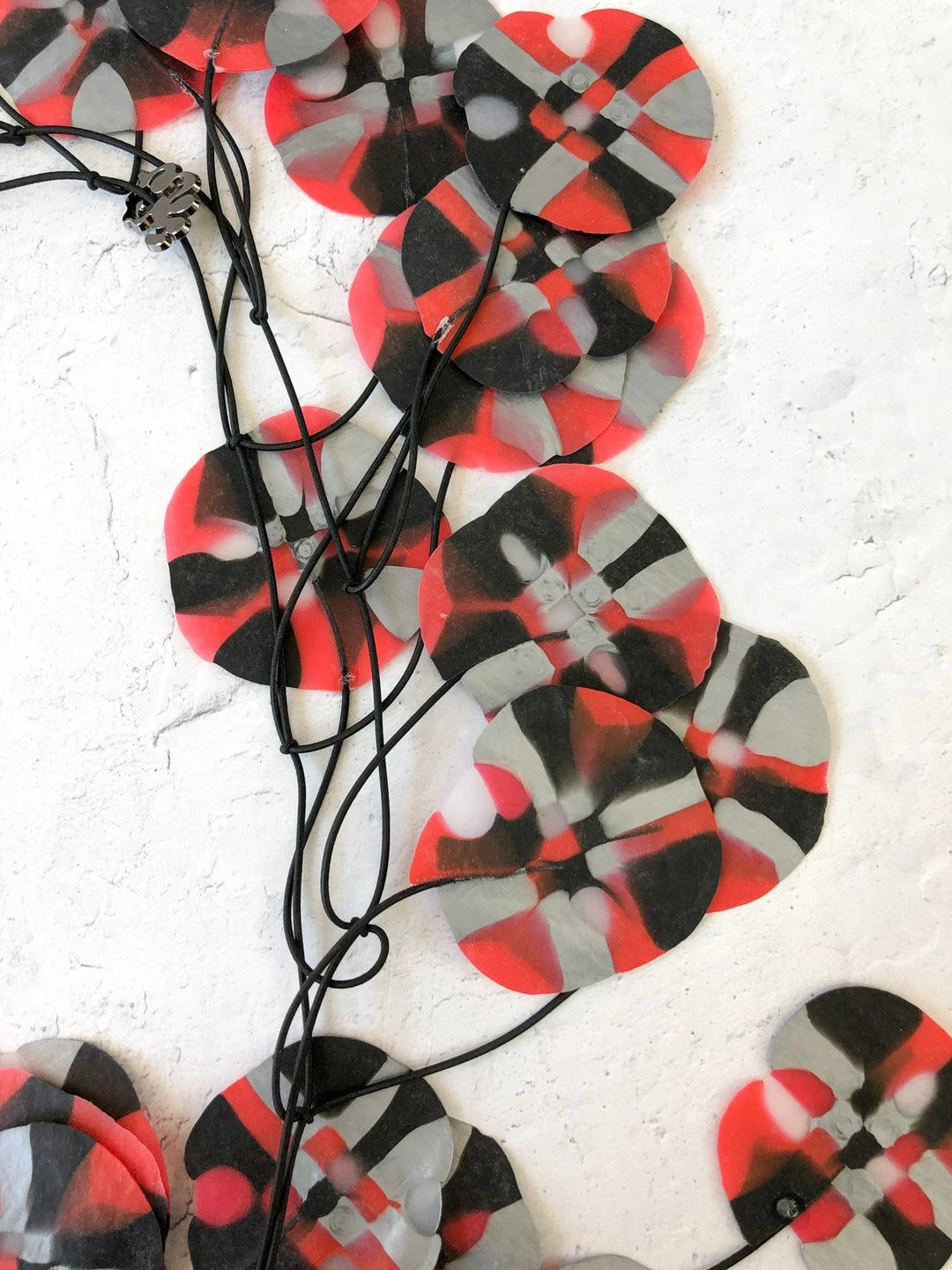 Ekeimenna By Annemieke Broenink Huge Recycled Pansy Necklace - Red