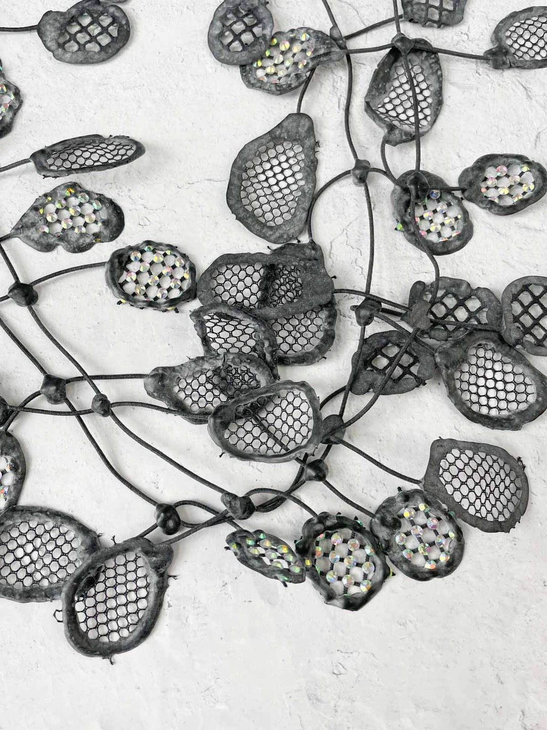 Annemieke Broenink Annemieke Broenink Glitter Lace Poppy Necklace, Black