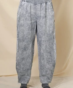 Beau Jours Deena Pant, Riverside