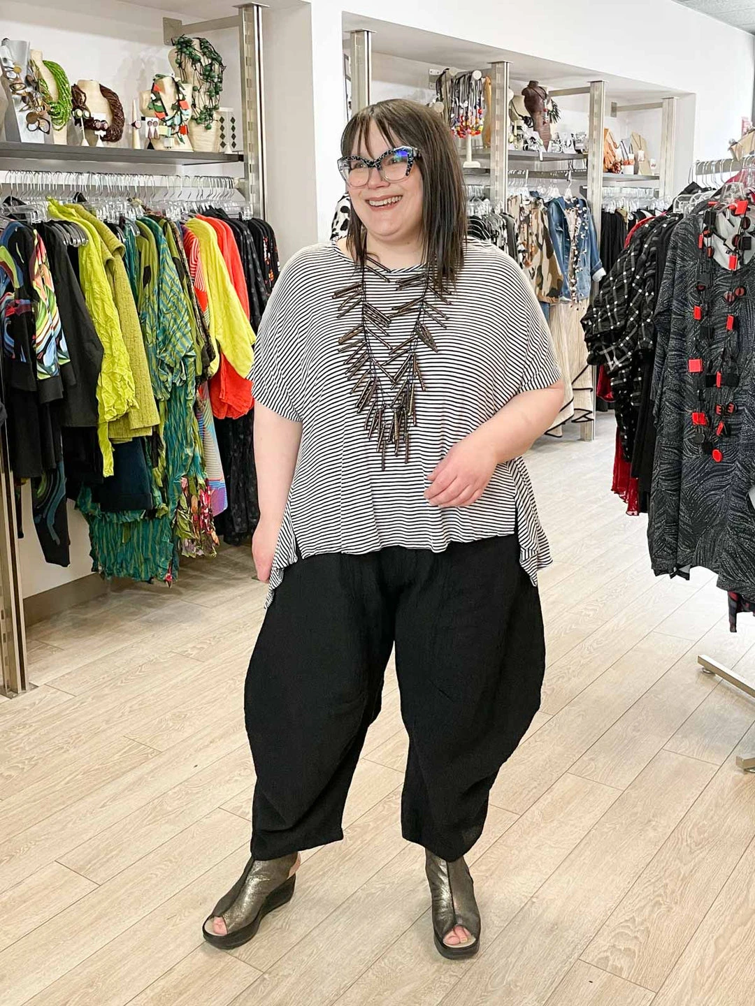 Dress To Kill Tea Shirt, White Black Stripe Lycra