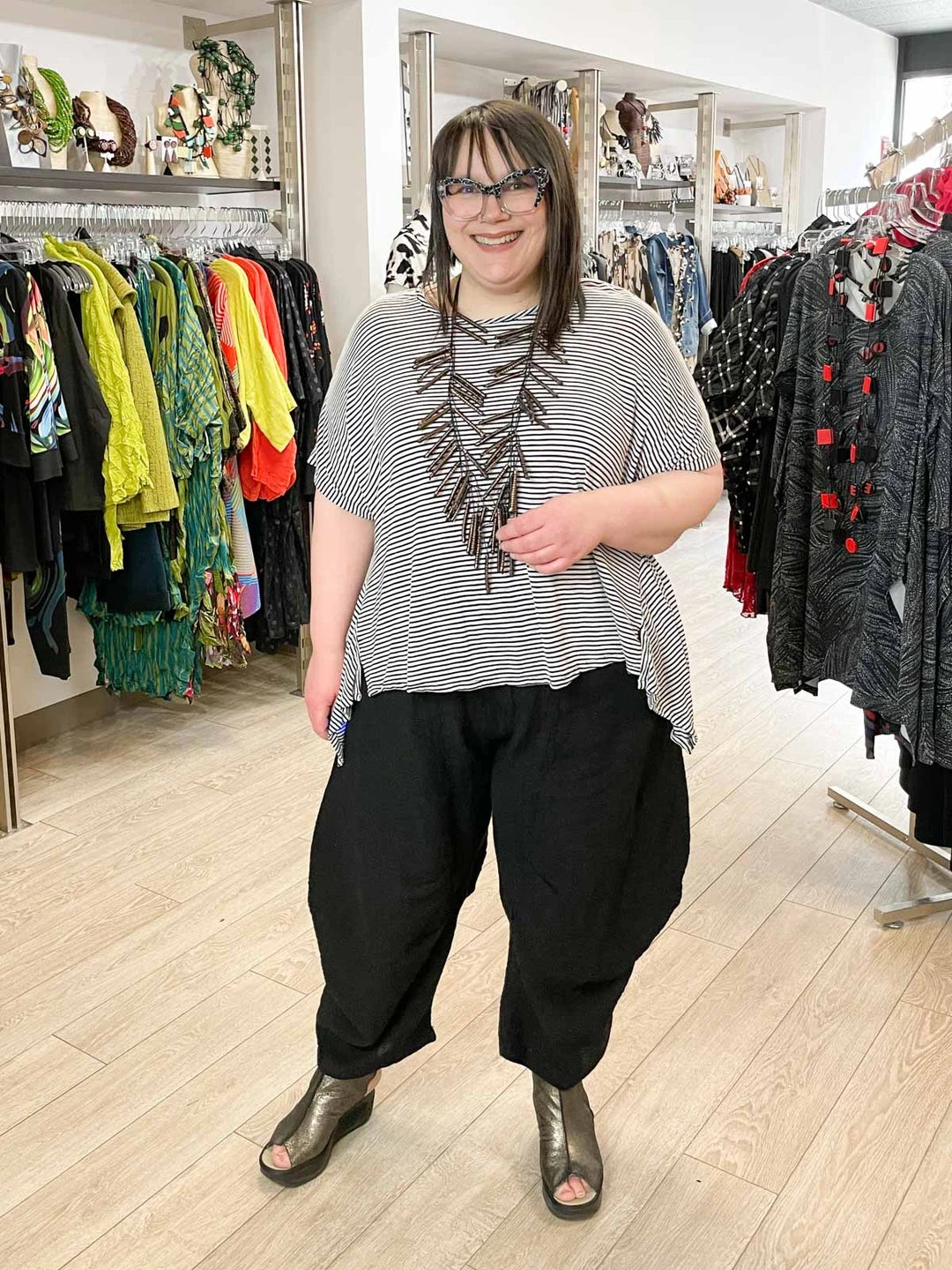 Dress To Kill Tea Shirt, White Black Stripe Lycra