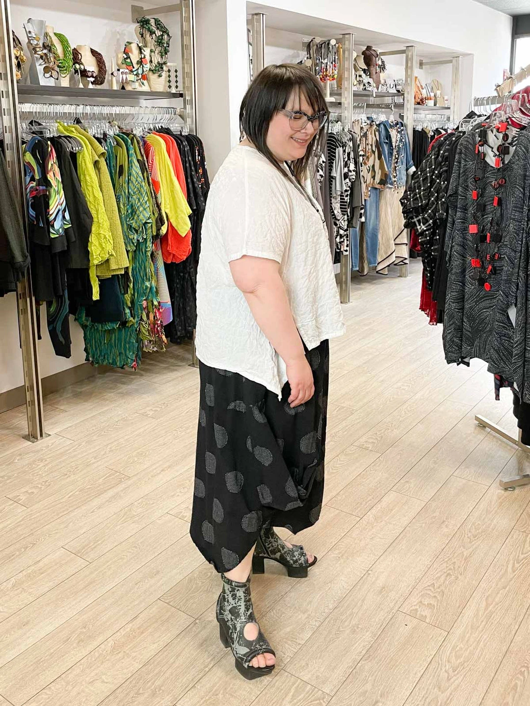 Dress To Kill Dress To Kill Tea Shirt, White Pucker