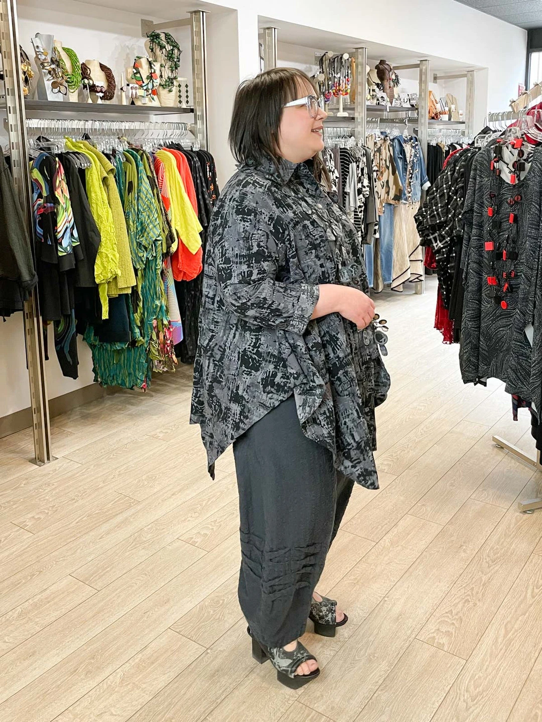 Dress To Kill Step Shirt, Black Grey Abstract Dress To Kill