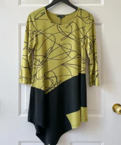 Kozan Dash Tunic, Script