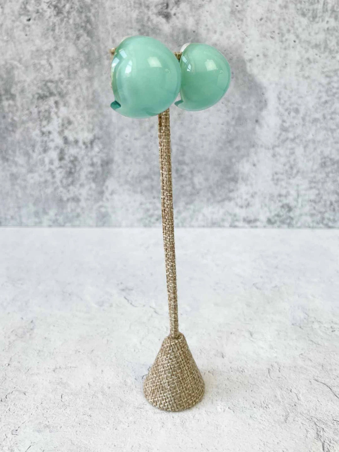 Monies Barletta Earclips, Acqua