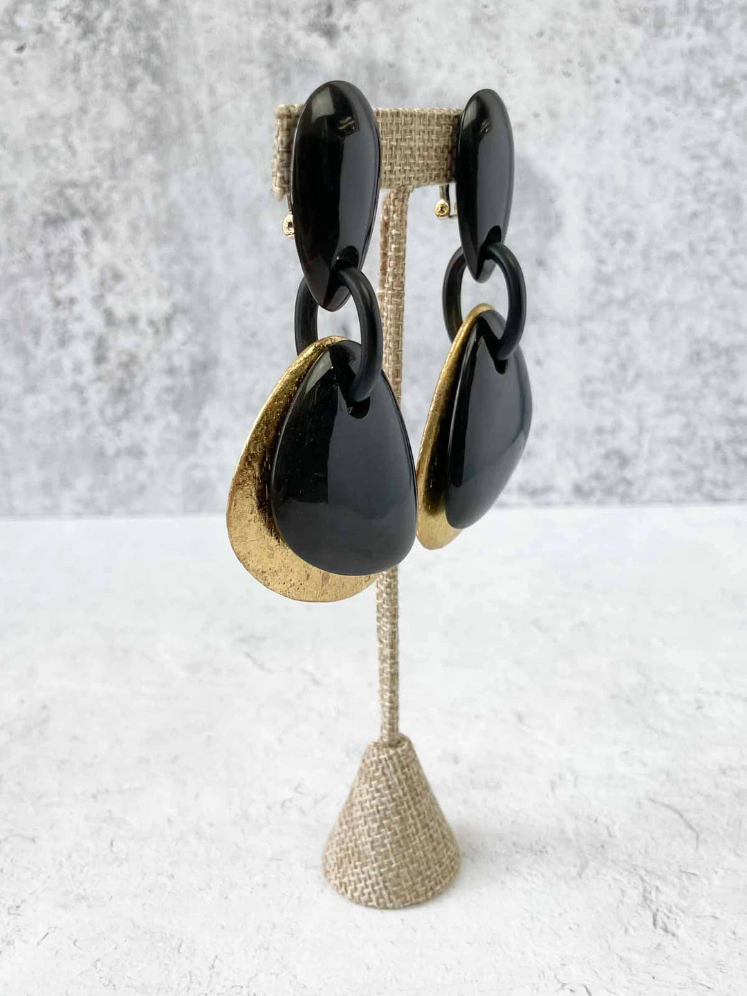 Monies Rio Earclips, Black/Gold