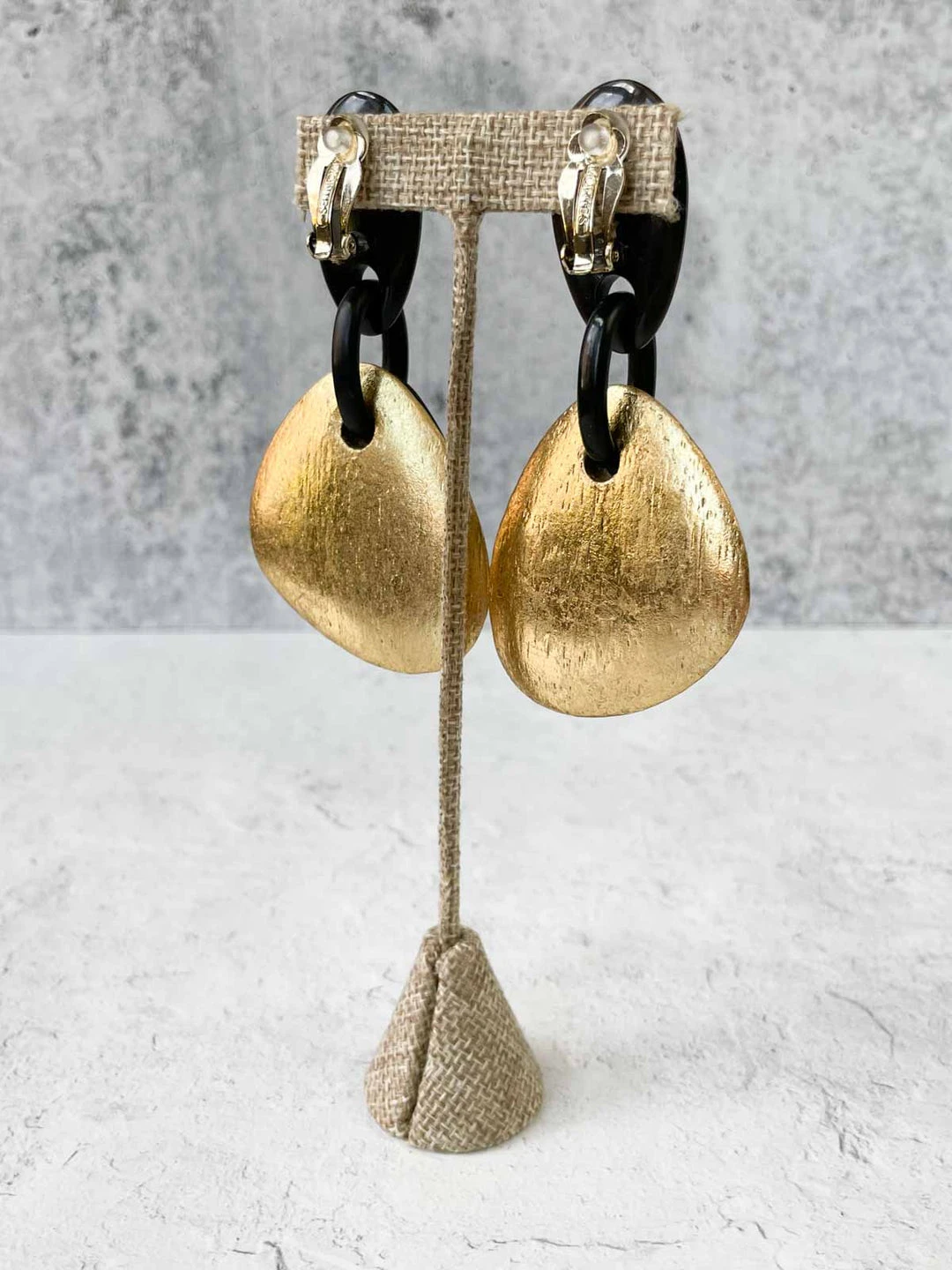 Monies Rio Earclips, Black/Gold