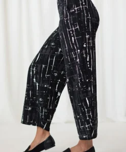 Sympli Angle Seam Lantern Pant, Drifting Lines Black Sympli