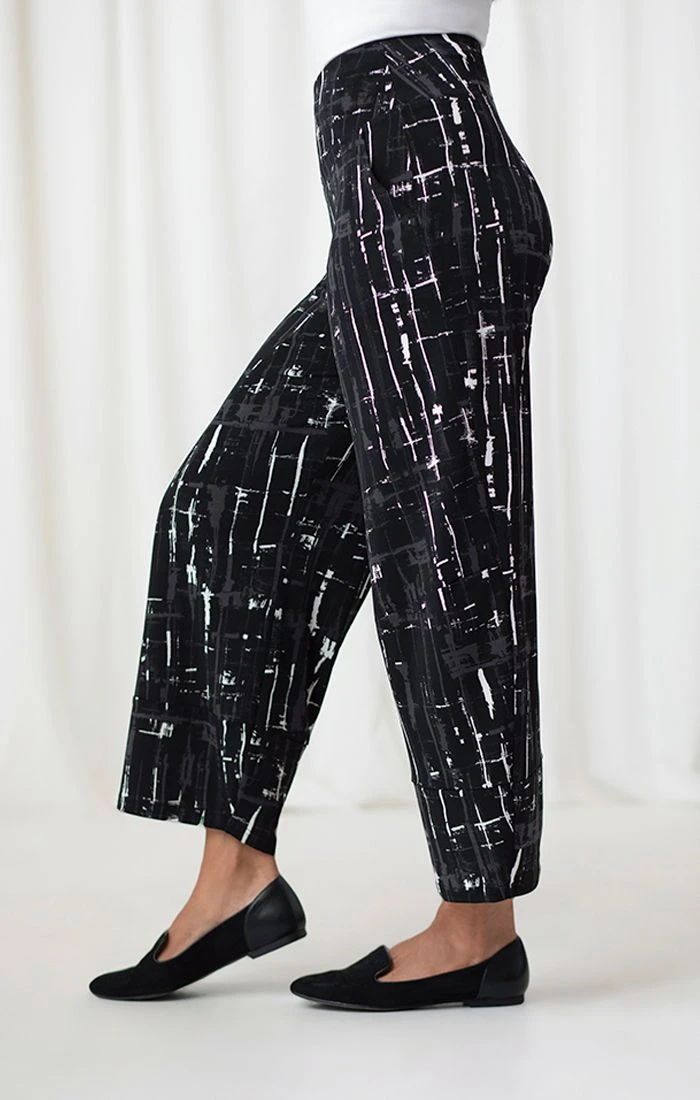 Sympli Angle Seam Lantern Pant, Drifting Lines Black Sympli