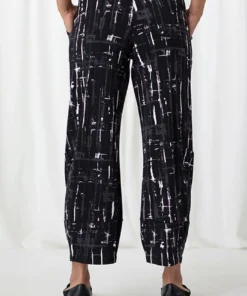 Sympli Angle Seam Lantern Pant, Drifting Lines Black Sympli